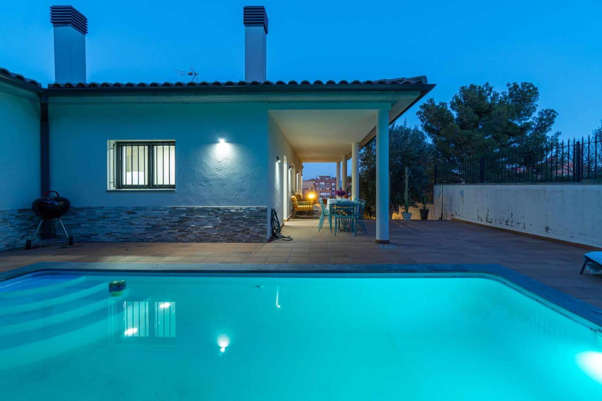 Jouvacations Villa Domenec Фигерас Екстериор снимка