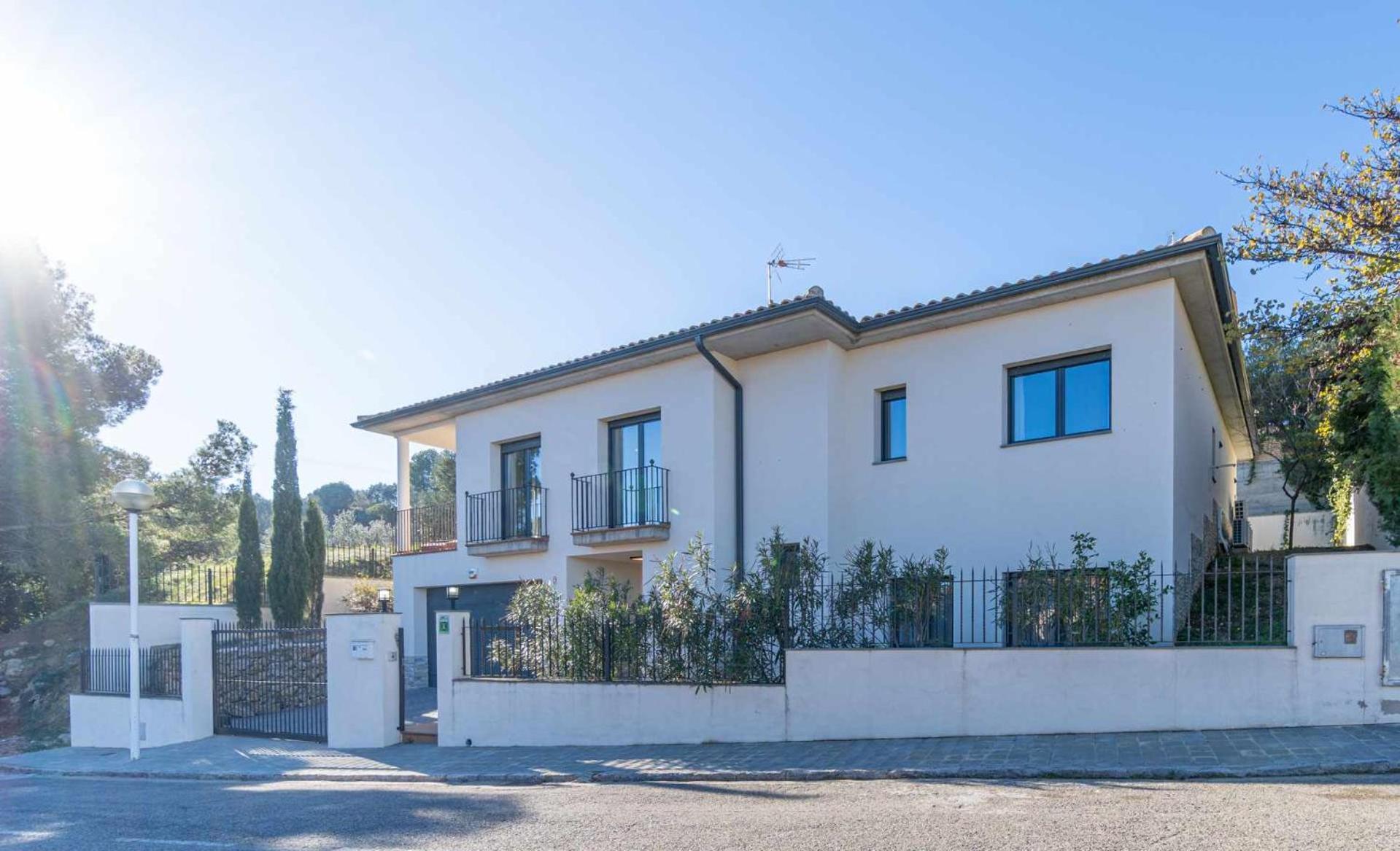 Jouvacations Villa Domenec Фигерас Екстериор снимка